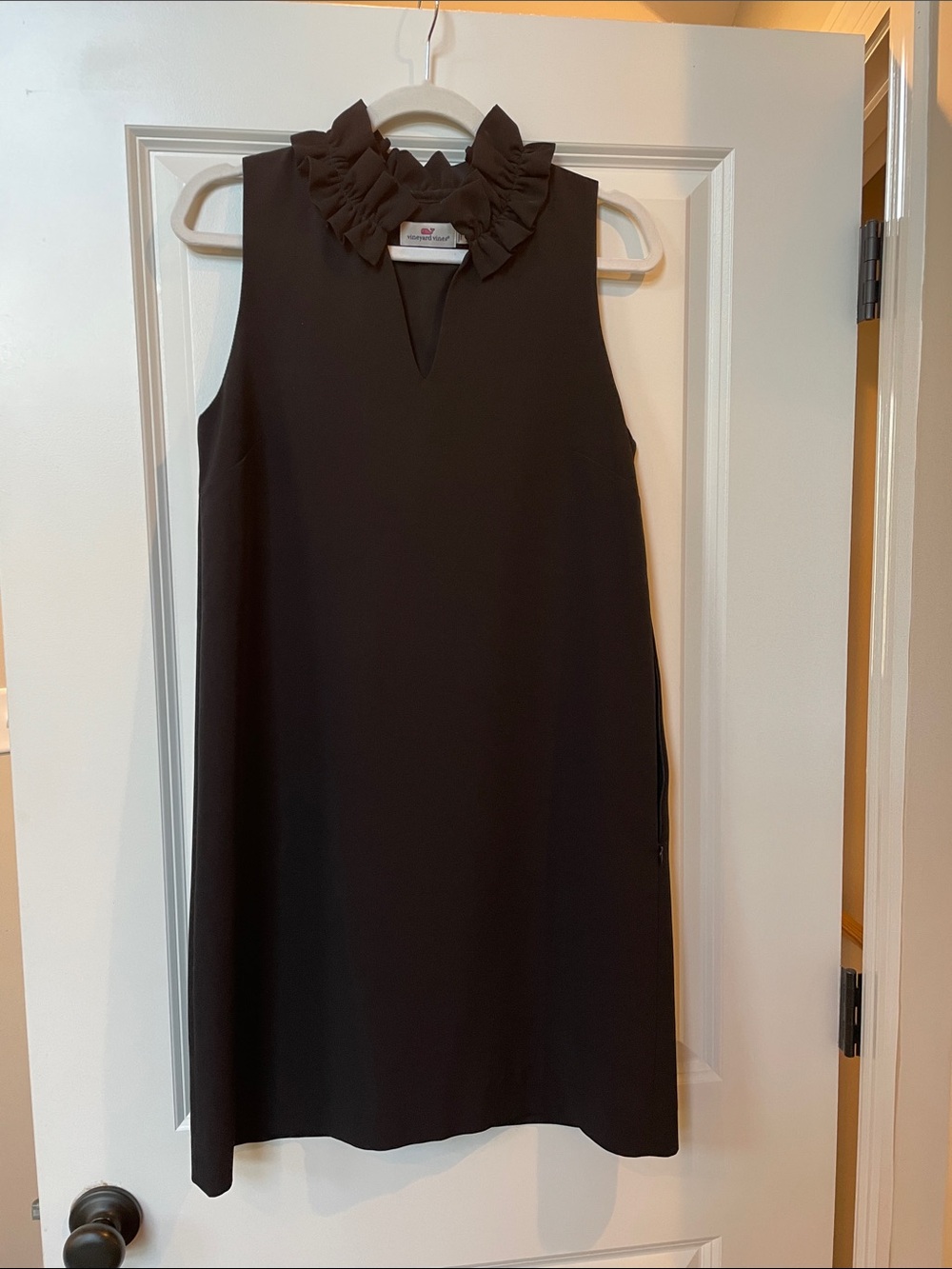 Vineyard Vines Black Sleeveless Shift Dress with Ruffled Collar